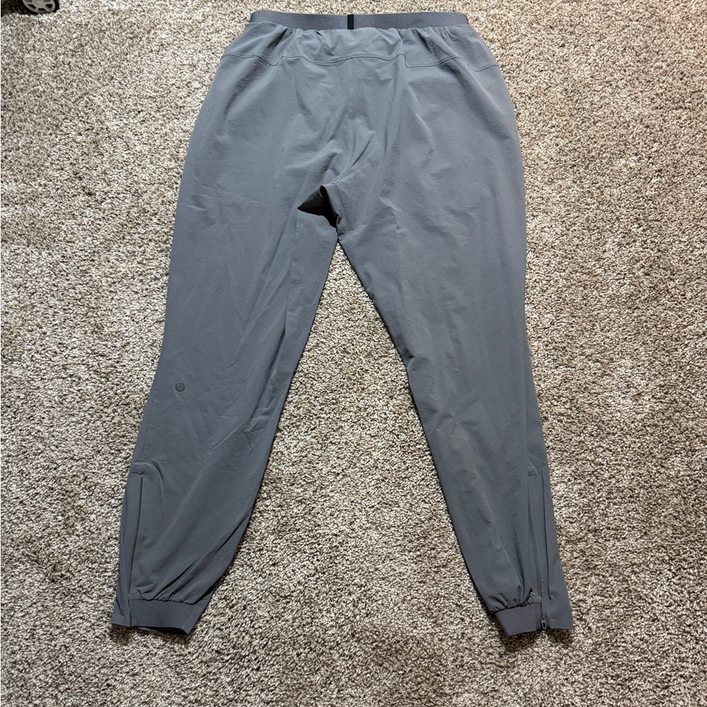 Lululemon Runstate Jogger Sz M Grey